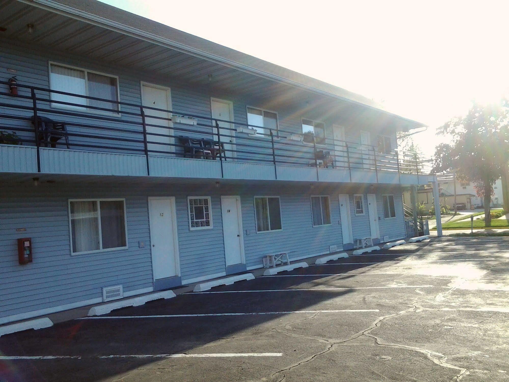 Alpine Motel In Heart Of Wisconsin Dells Downtown. Eksteriør billede